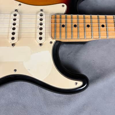 G&L  S-500 USA 1995 Sunburst image 7