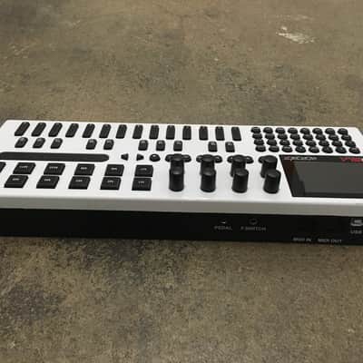Isla Instruments Kordbot MIDI Controller | Reverb