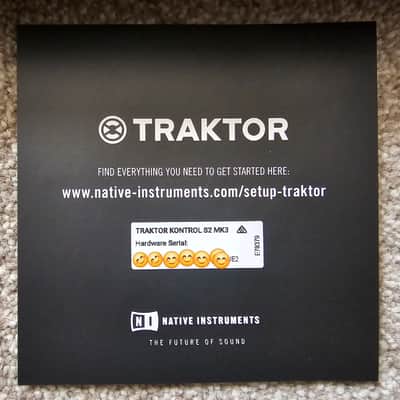 Native Instruments Traktor Kontrol S2 MK3 (+ Decksaver) 2018 - Black image 4
