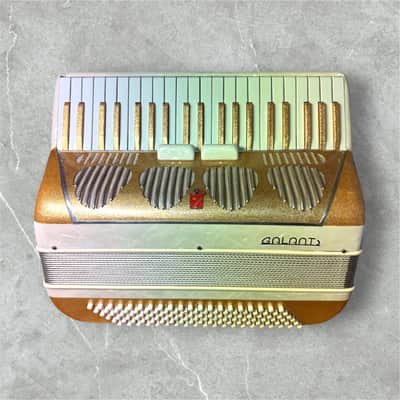 GALANTI Piano accordion image 2