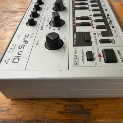 Dinsync RE 303 2026 - Silber image 2
