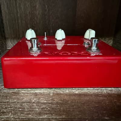 Vox Satchurator distortion 2010s - Red image 2