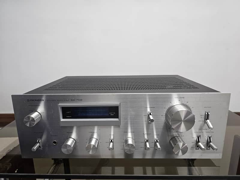 Pioneer SA-708 Stereo Amplifier Fluoroscan for Repair or Parts.