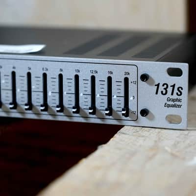 dbx 131s Single 31-Band Graphic EQ image 3