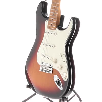Fender Limited Edition Player Stratocaster with Roasted Maple Neck, 3-Color Sunburst, Pro Setup (U11) (21176) image 3
