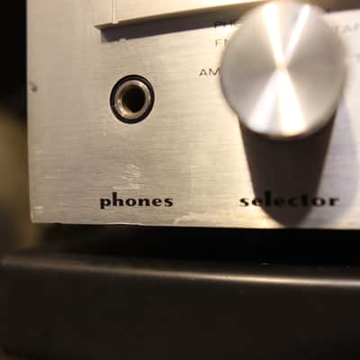 Marantz Model 1530 30-Watt Stereo Receiver 1978 - 1980 image 7