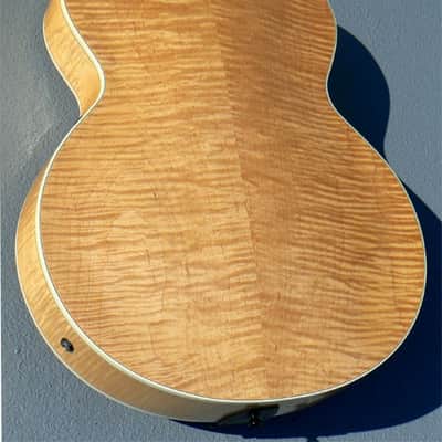 1999 Heritage Johnny Smith Rose: Rare Model, Artist Signed, All Carved, Showroom Condition image 4