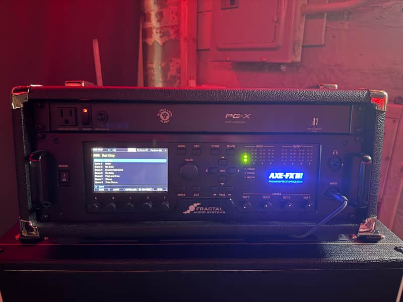 Fractal Audio Axe-FX III with FC12 Controller 2018 - 2020 - Black - Power Conditioner & Rackmount Case image 1