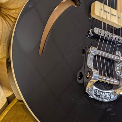 Reverend Club King 290 with Rosewood Fretboard and Bigsby - Midnight Black image 7
