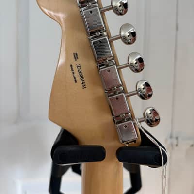 ~ NEW ~ Fender Made In Japan Traditional 50's Stratocaster - 2-Color Sunburst image 5