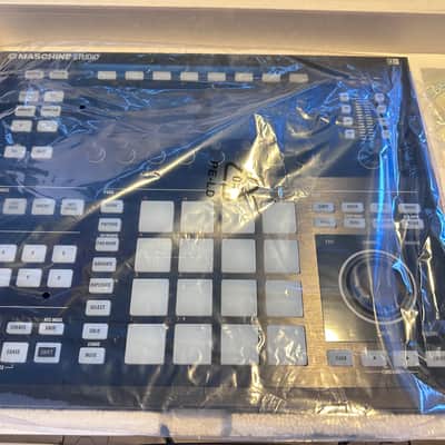 Native Instruments Maschine Studio 2010s - Black image 14