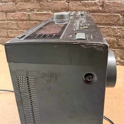 JVC KD-V11 Stereo Cassette Deck - Serial #08806164 - WORKS / Poor Cosmetic Condition image 10
