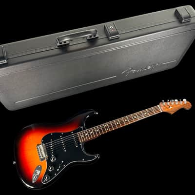2016 Fender Stratocaster Standard Limited Edition with Solid Rosewood Neck - 3-Tone Sunburst image 12