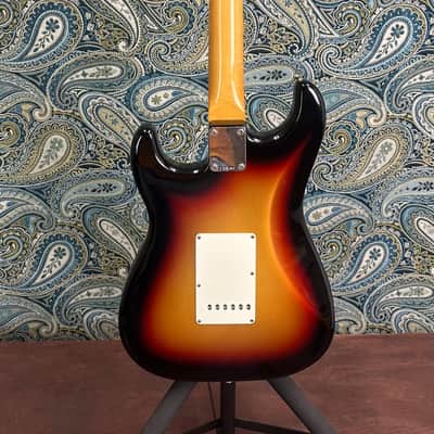 Fender FSR Vintera Road Worn ‘60s Stratocaster 3-Color Sunburst image 6