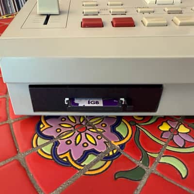 Akai MPC2000XL Upgraded CF Drive - New Pad Sensors - Maxed RAM image 3