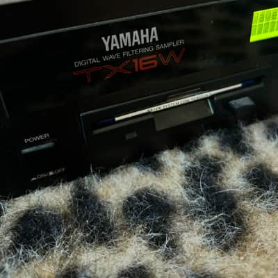 Yamaha TX16W Digital Sampler Plus Disks image 6