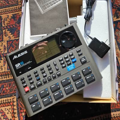 Alesis SR-18, very clean