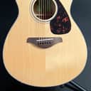 Yamaha FSX800C Small Body Acoustic-Electric Guitar Gloss Natural