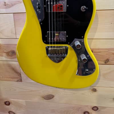 Valiant Jupiter Yellow Gloss NAMM image 4