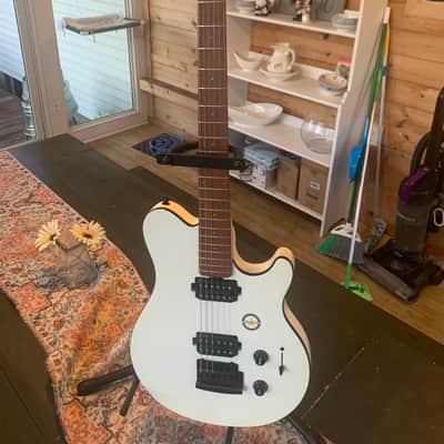 Sterling AX3S Axis 2018 - 2021 - White image 1