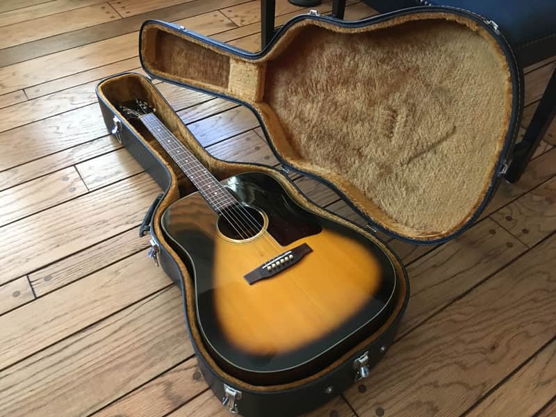 Gibson J-45 Deluxe Factory Second Vintage 1975yr with original case image 1