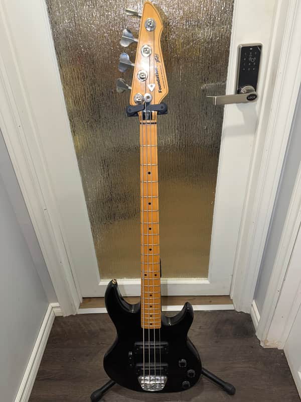 Peavey Foundation 1987 Black image 1