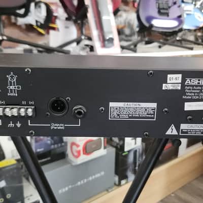 ASHLY GGX SERIES MODEL 3101 THIRD OCTAVE EQ USED - GRAY image 3