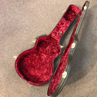 Taylor 322ce 12-Fret, Shaded Edgeburst Top, V-Class image 9