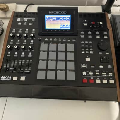Brand New Akai MPC5000 Music Production Center 2008 - 2013 - Black image 3
