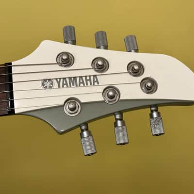 Yamaha RGXA2 2010s futuristic lightweight electric guitar - white and gray image 6