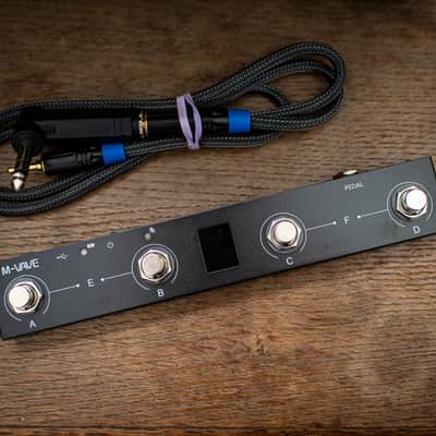 Headrush MX5 Amp Modeling Guitar Effect Processor boxed with extra midi controller image 4