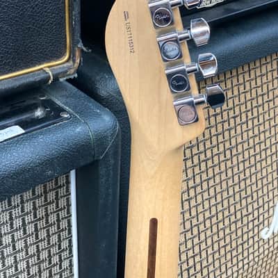 Fender American Professional Telecaster with Maple Fretboard 2017 - 2019 - 3-Color Sunburst image 6