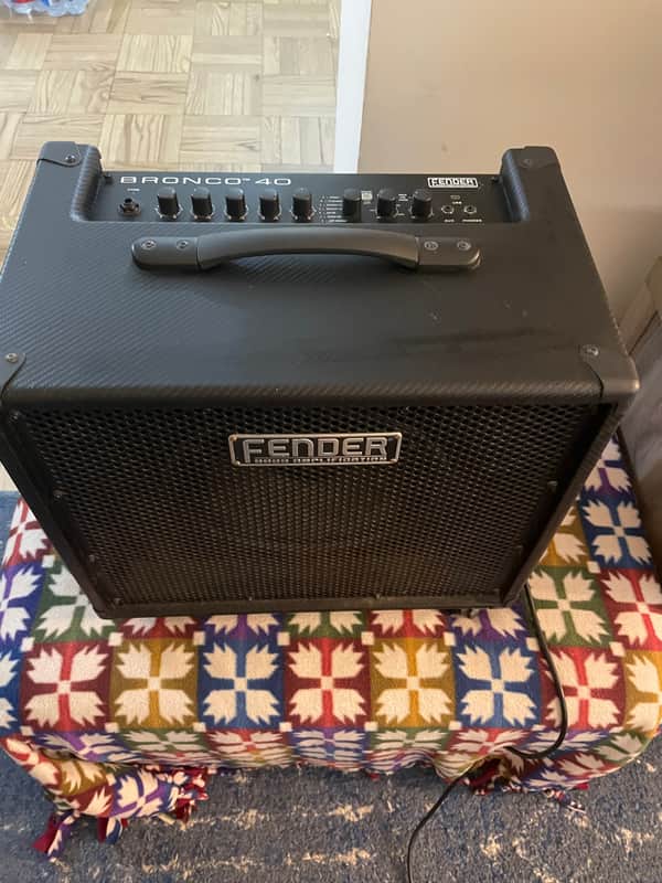 fender bronco 40 ベース　アンプ　フェンダー Fender Bronco 40 1x10