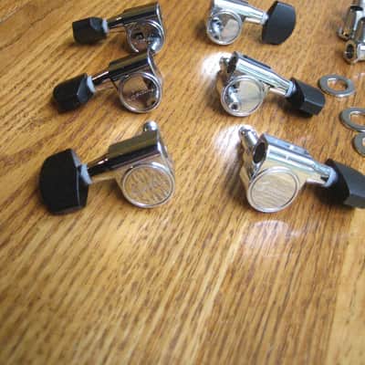 Godin Locking Tuner Set -- Machine Heads , tuning keys Ebony image 3