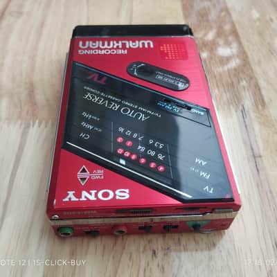 Sony WM F202 1986 - Sony Walkman recorder radio Cassette WM F202 red working image 4