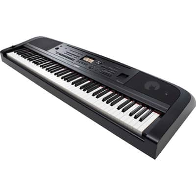 Yamaha DGX-670B 88-Key Portable Digital Grand Piano with Speakers (Black)