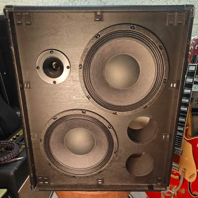 Fender Rumble 210 V3 700-Watt 2x10" Bass Speaker Cabinet Black image 7