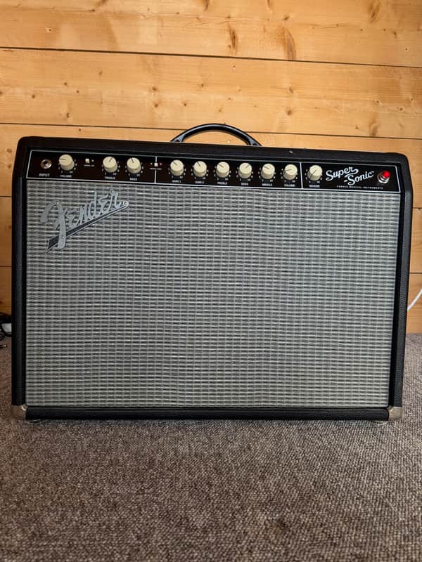 Fender Super-Sonic 22 2-Channel 22-Watt 1x12" Guitar Combo 2010 - Present - Black image 1