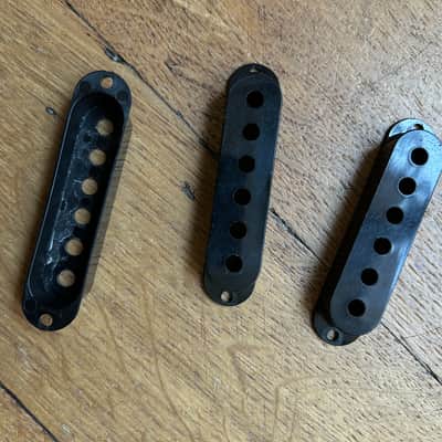 Stratocaster pick guard & knobs 1976 - Black image 5