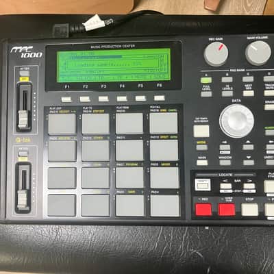 Akai MPC1000 Music Production Center 2004 - 2013 - Black