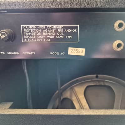 Univox Model 1960's/1970's 65 U65RN Guitar Amp image 3