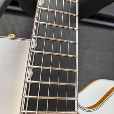 Gretsch Professional Collection Falcon Hollow Body 2024 - Present - White image 17