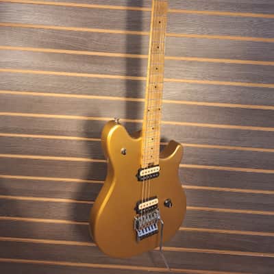 Peavey Wolfgang Special 1998 - Gold with hard case and professional set up. image 11