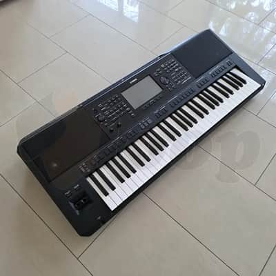 Yamaha PSR-SX700 61-Key Arranger Workstation image 6