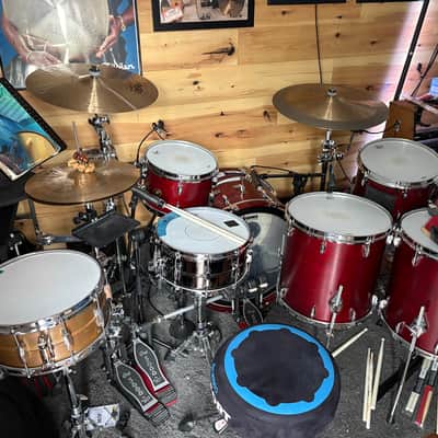 Gretsch Broadkaster 12/13/16/18/24 Drum Kit - Satin Cherry Red image 4