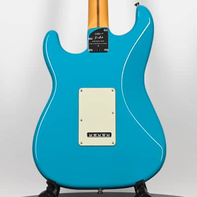 Fender American Professional II Stratocaster HSS- Miami Blue 2025 (US25106880) image 3