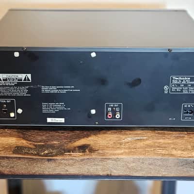 Technics SL-MC4 Compact Disc Changer (circa 2001) image 4