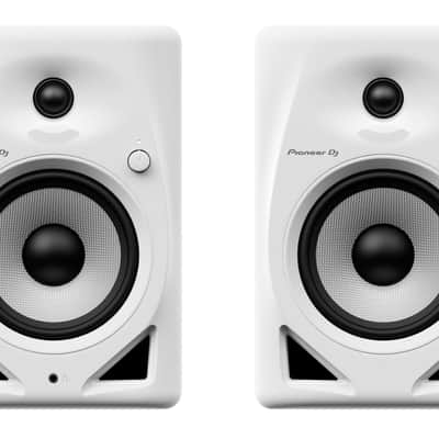 Numark Mixtrack Platinum FX Controller w/ Pioneer DJ DM-50D-W 5" Powered Monitor image 4