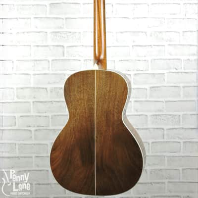 Eastman E22OOSS/V-SB Varnish Acoustic OO Slope Shoulder Guitar with Case image 2
