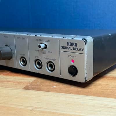 Korg SD-200 Signal Delay 1980s Silver Lo-Fi Sound image 4